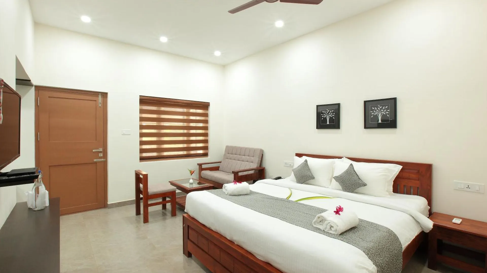 Green Planet Hotel Mattanur India