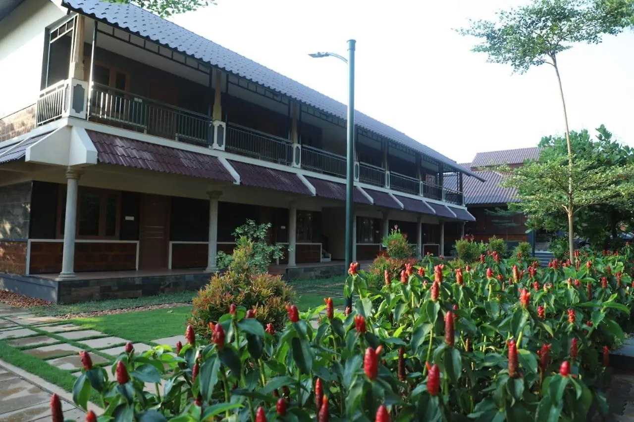 Green Planet Hotel Mattanur