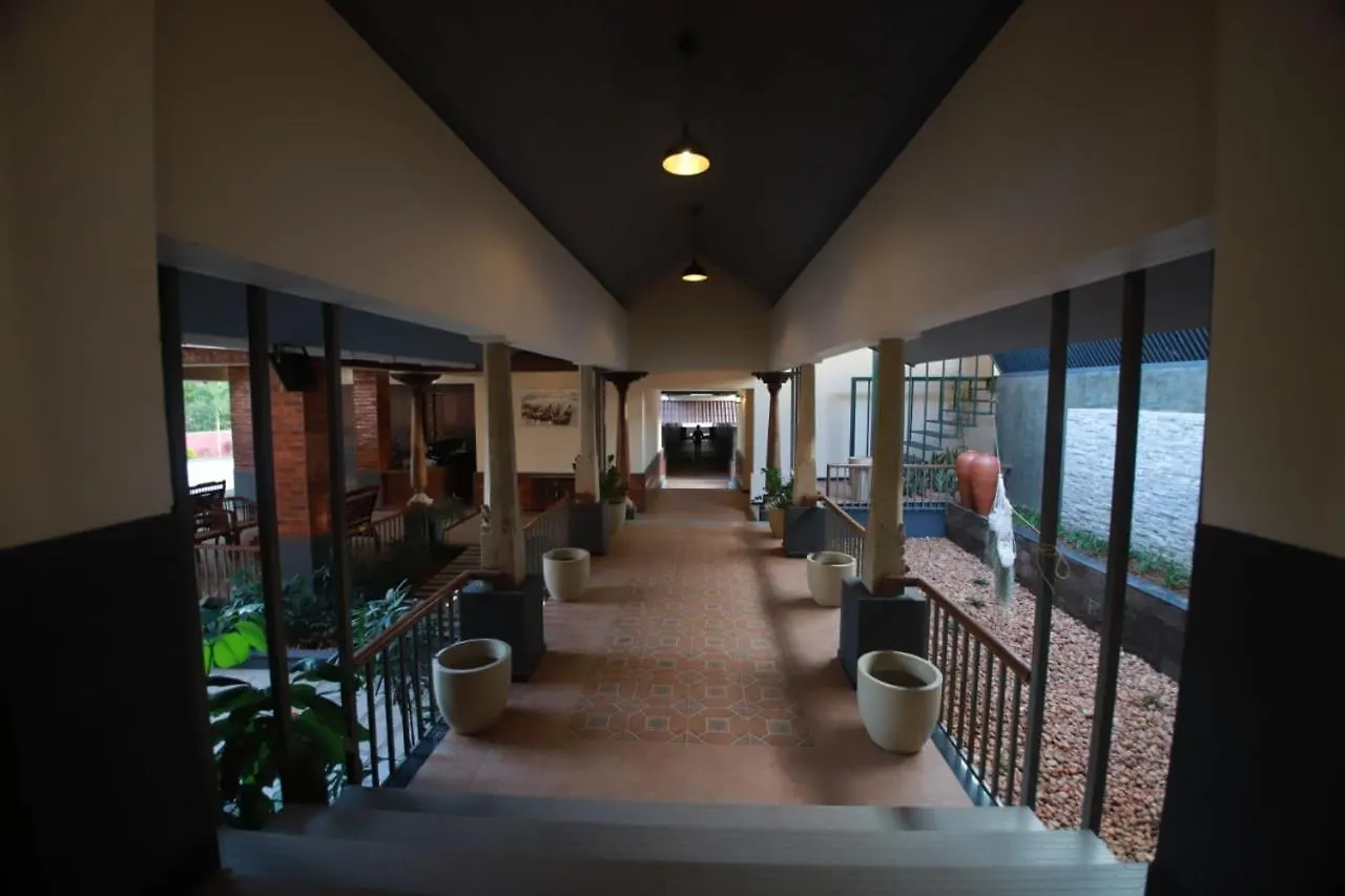 Green Planet Hotel Mattanur